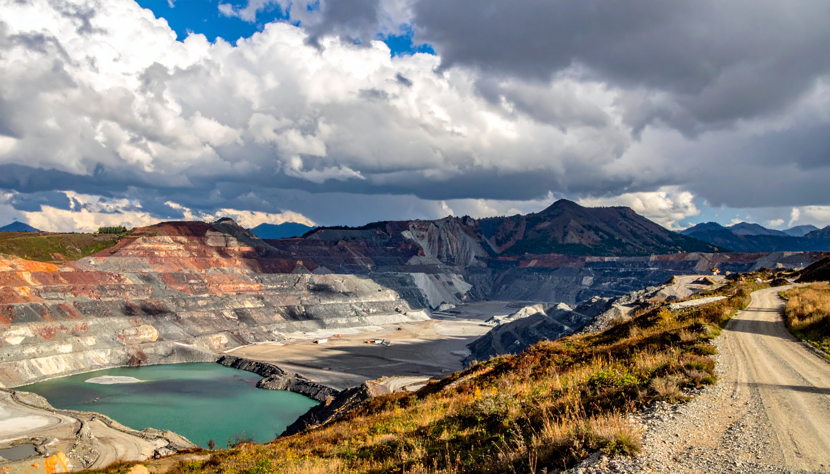 中国がレアアース輸出新ライセンス制度の設計に着手、企業は年内準備を加速