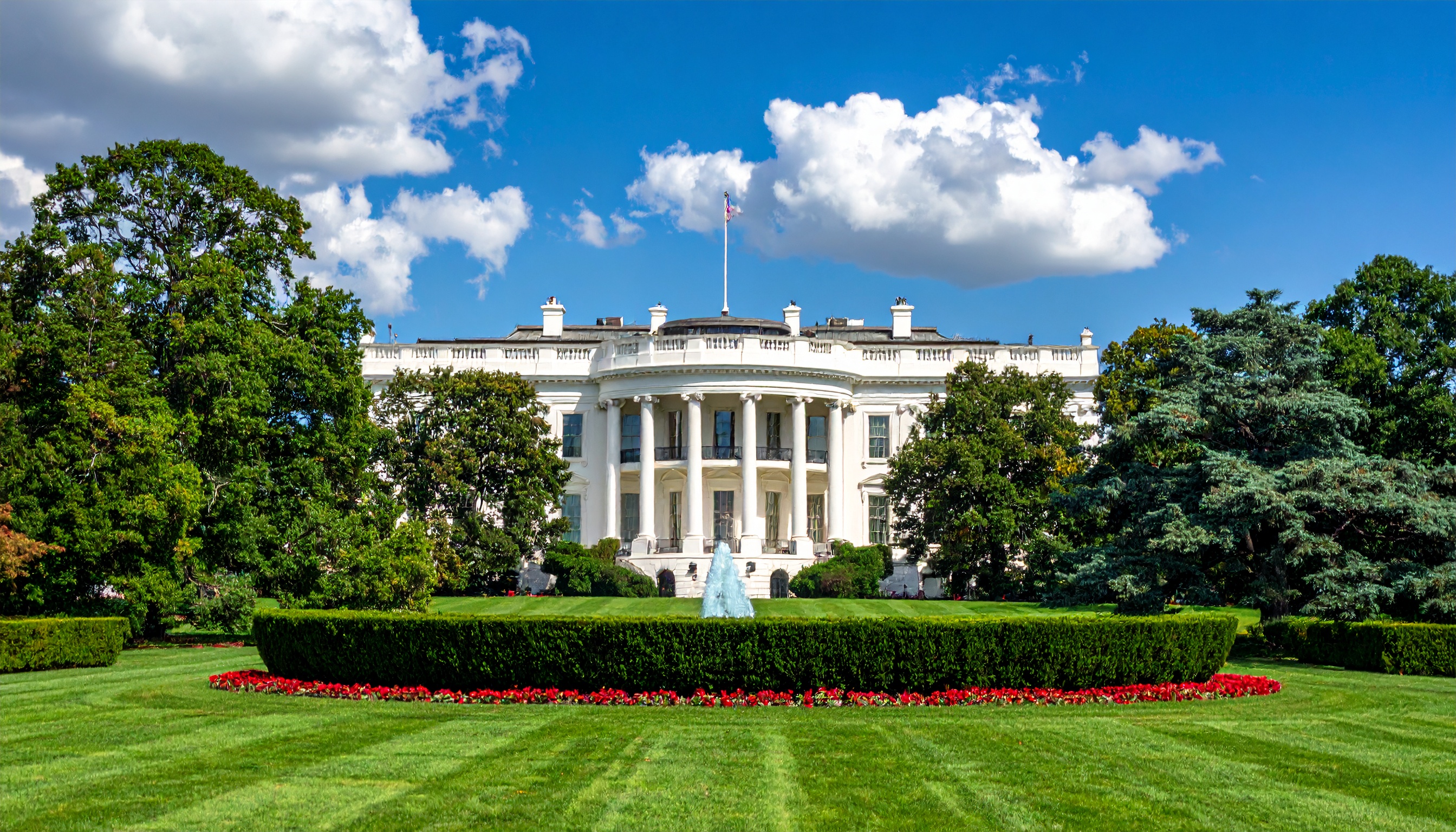 シリア暫定政権アフマド大統領が米ホワイトハウス訪問、米財務省が制裁暫定緩和を延長