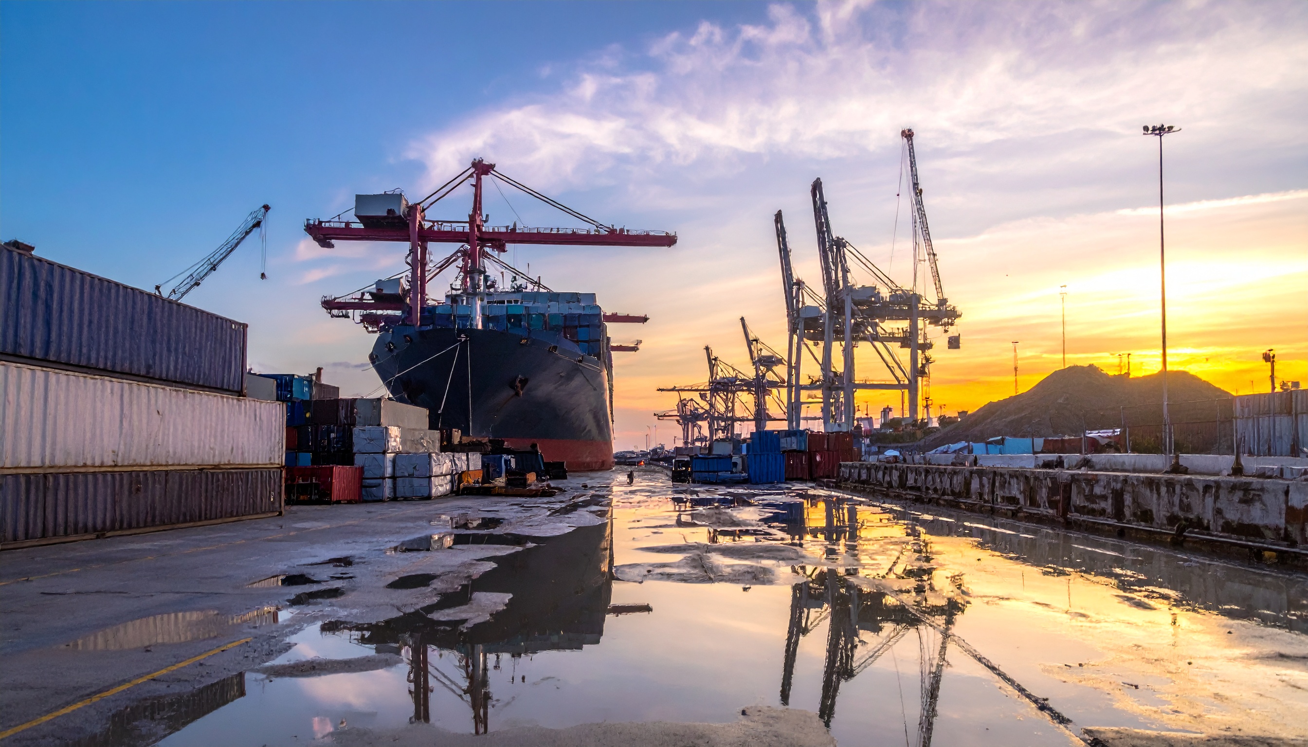 エコノミスト下方修正、日本の7−9月GDPが年率2%台半ばの減少