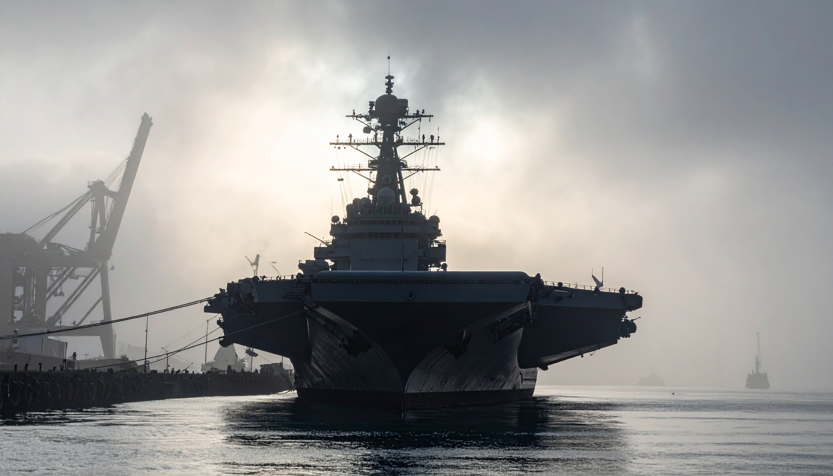 中国海軍の新型揚陸艦「四川」、中国・上海から初試航で基幹系検証へ