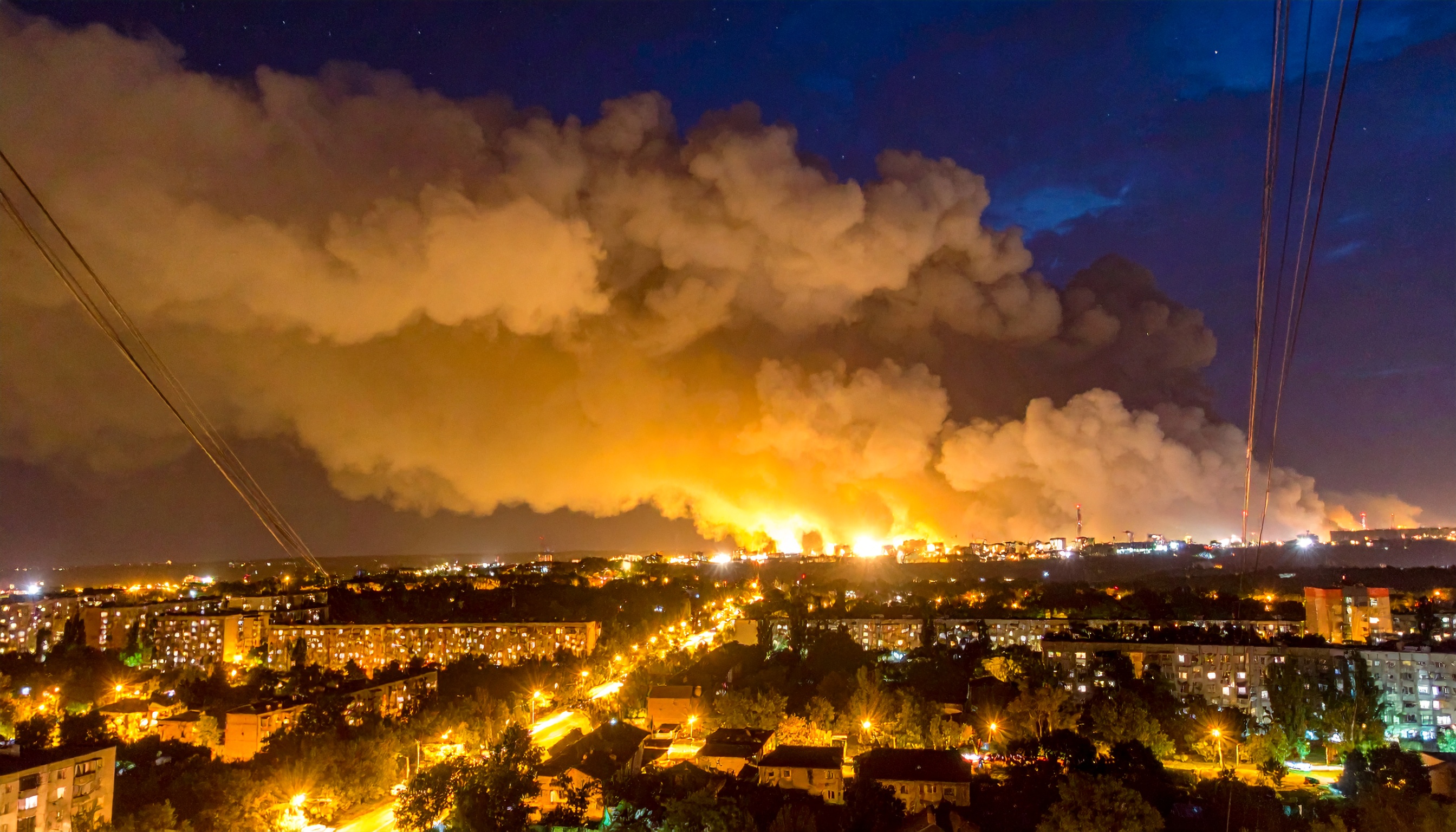ロシア軍がウクライナ・キーウを無人機・ミサイル攻撃、住宅や送電施設で6人死亡