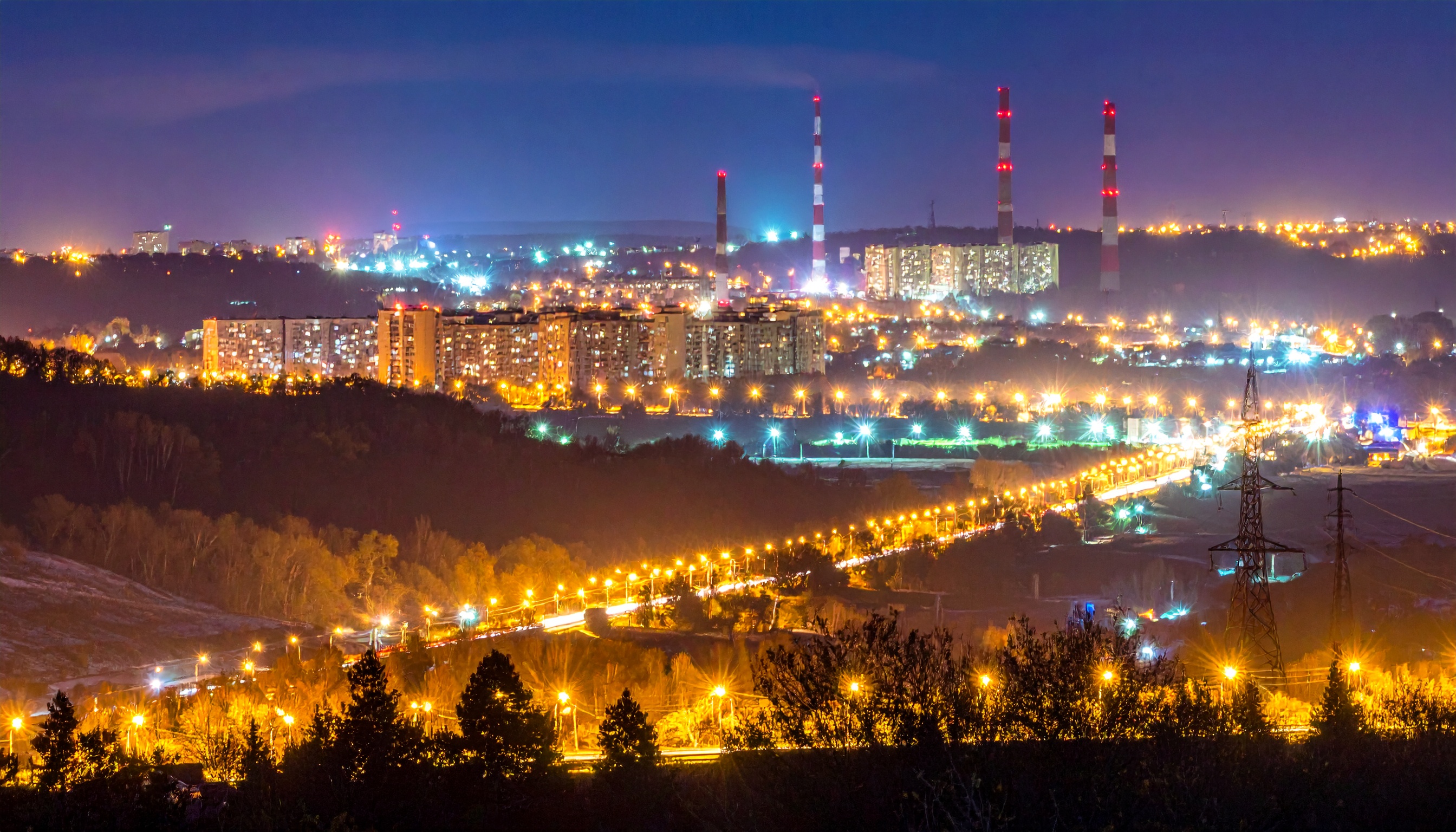 ウクライナのゼレンスキー大統領 国営エネルギー企業経営陣を一新、財務監査で改革へ