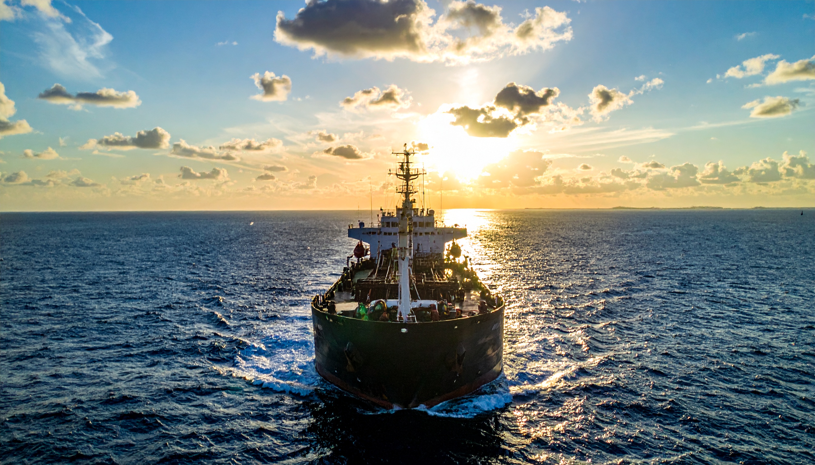 NECが海底ケーブル敷設船を自社保有、製造から敷設・保守を一体運営へ