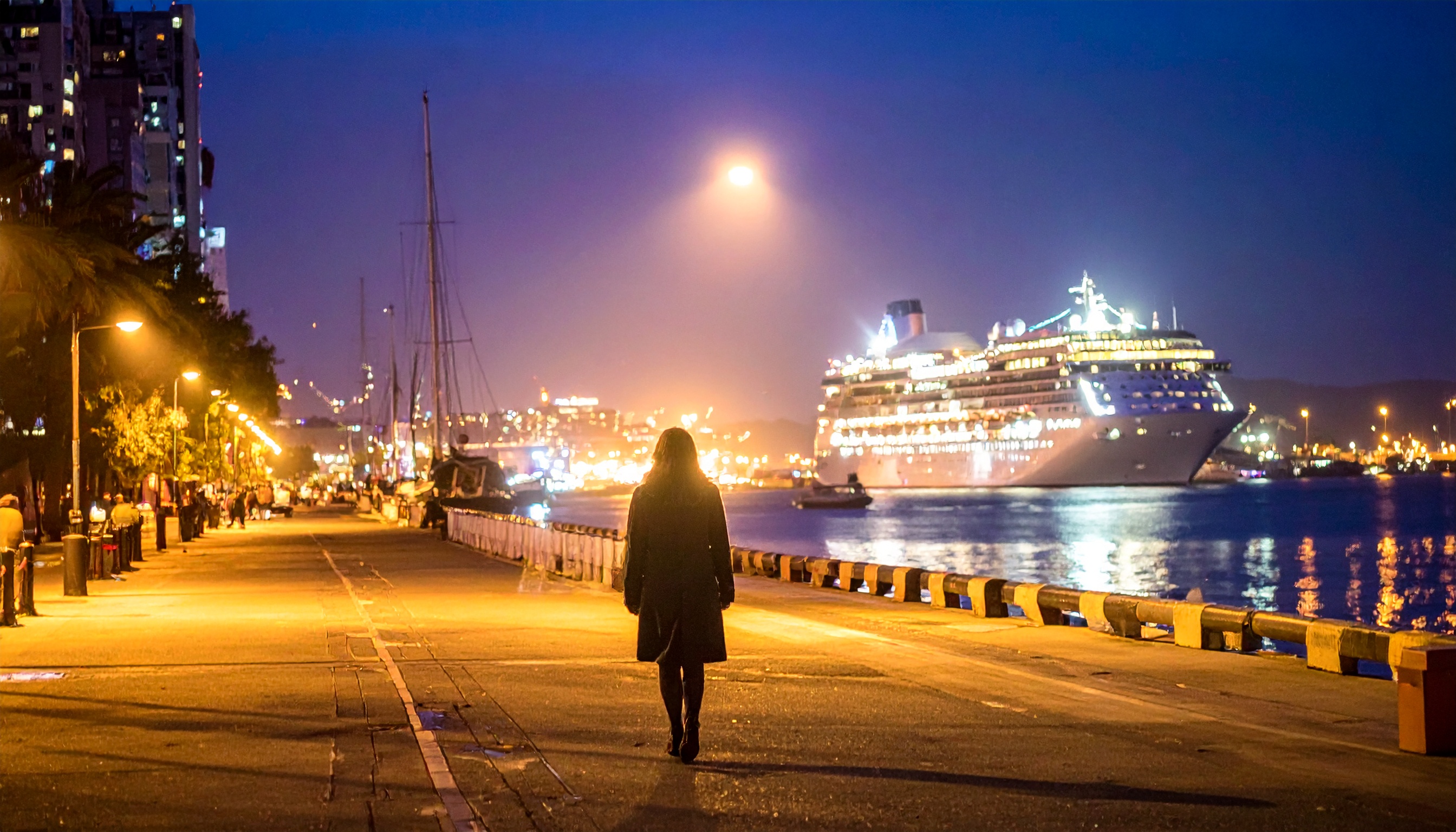 長崎県長崎市でクルーズ寄港の中国籍女性、不法滞在で現行犯逮捕