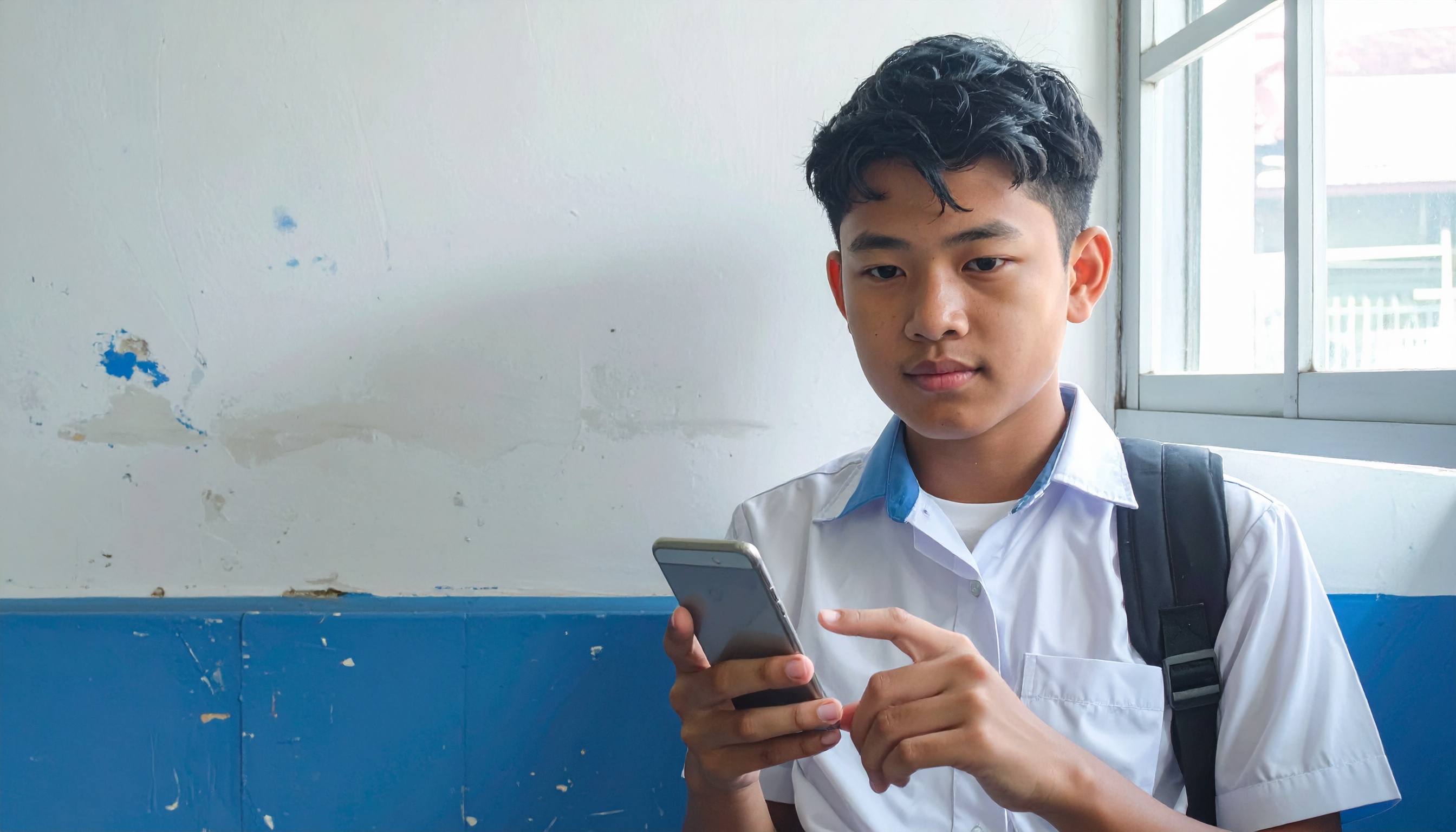 マレーシア政府 来年から16歳未満のSNSアカウント開設を禁止