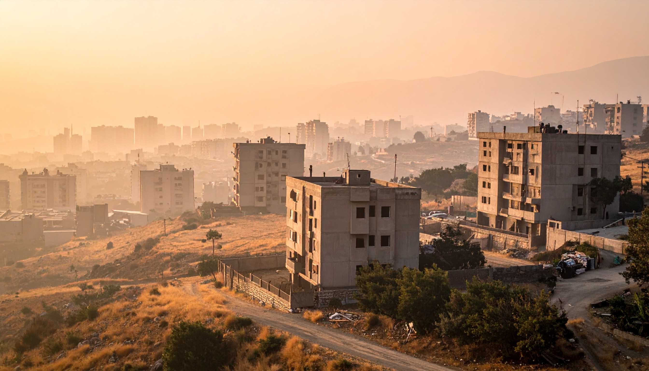 イスラエル軍がレバノン南部で退去後に標的攻撃 住民の暮らしを直撃