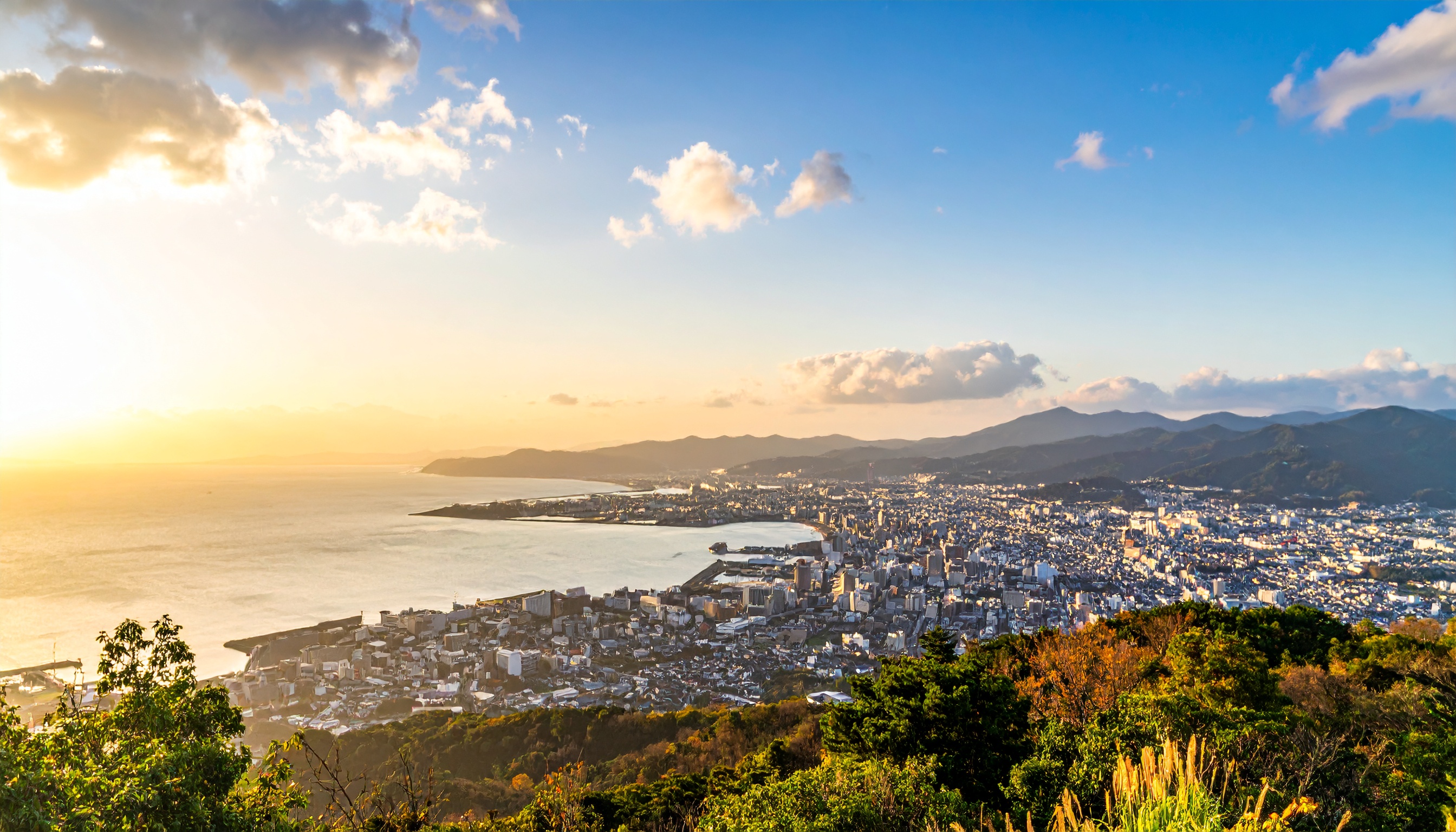 静岡県伊東市長選告示 返り咲き目指す田久保前市長ら9人が激戦