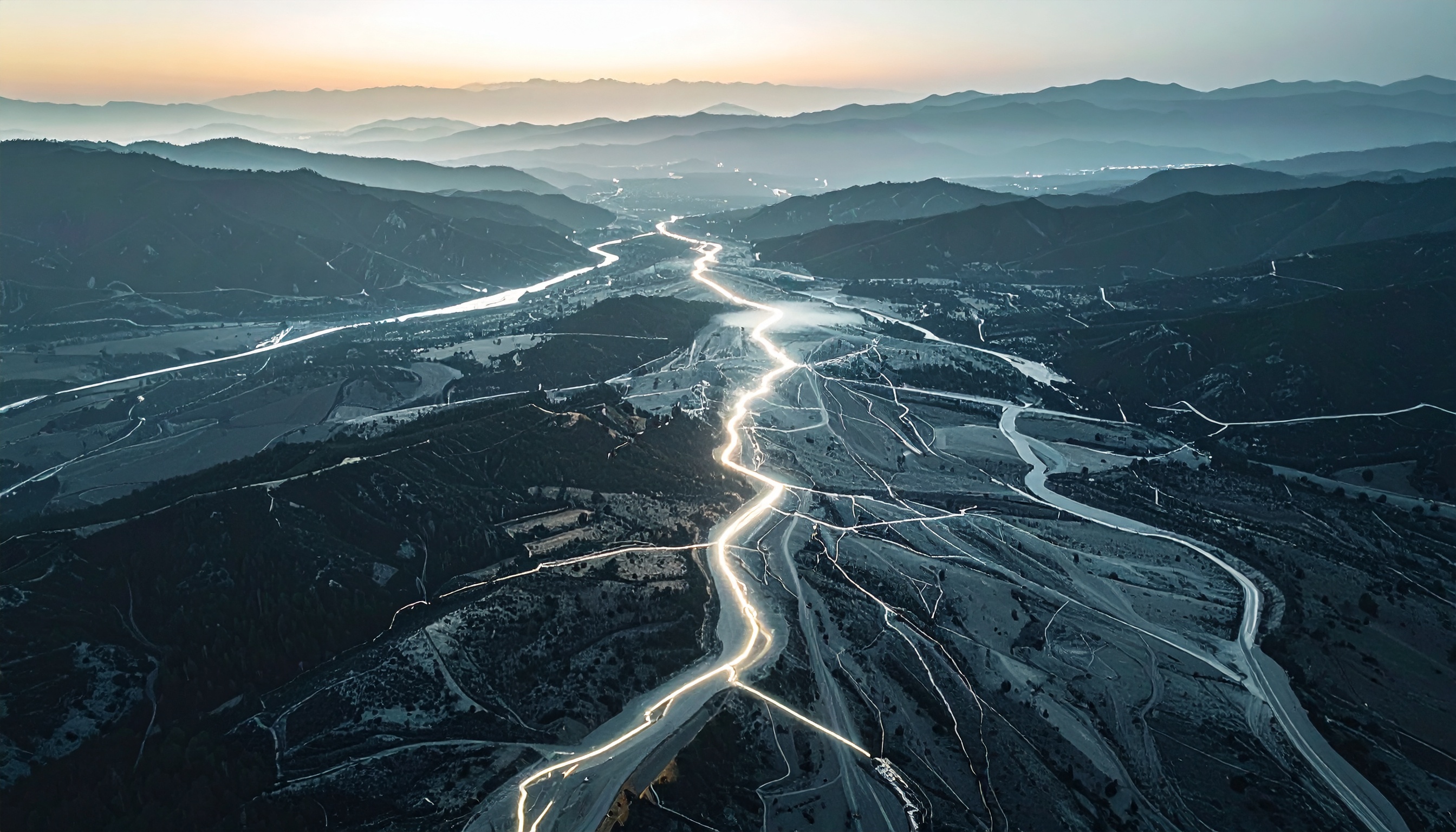 中国訪問中のドイツ・ワーデフール外相、レアアース規制で欧州に調達不安