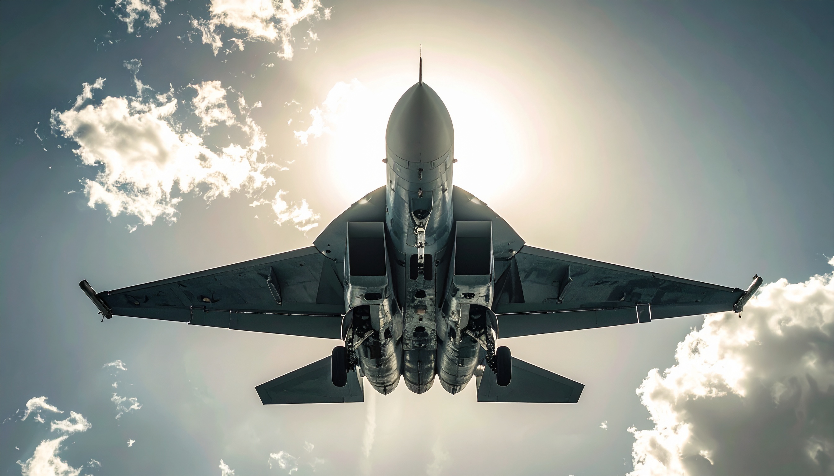 統合幕僚長・内倉浩昭氏 防空識別圏での対応は当然、継続の是非問う