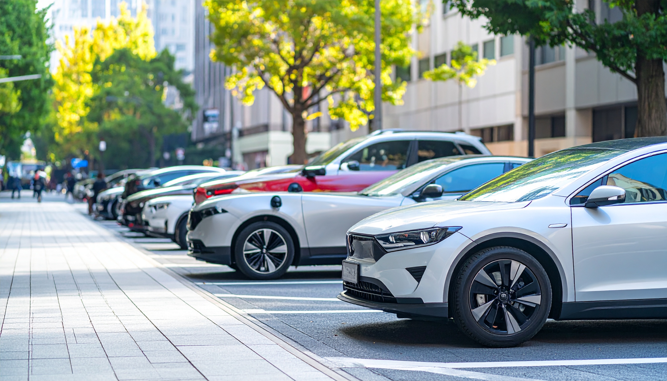 片山さつき財務相 導入指示否定、電気自動車の負担公平性を問う