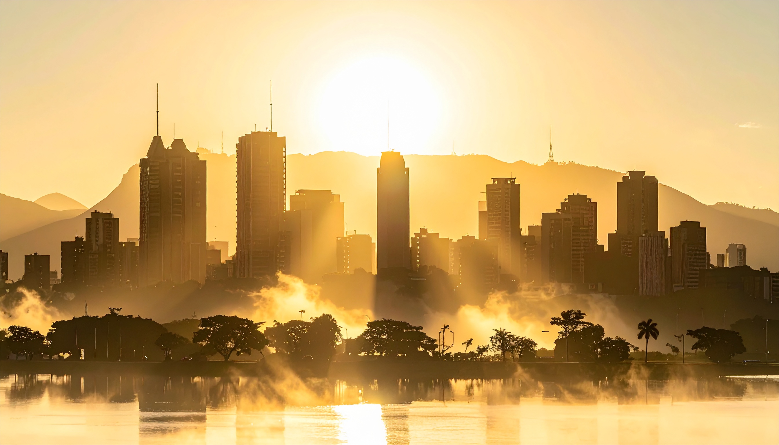 ロシア・プーチン大統領、ベネズエラ・マドゥロ大統領を支持 共同経済事業を確認