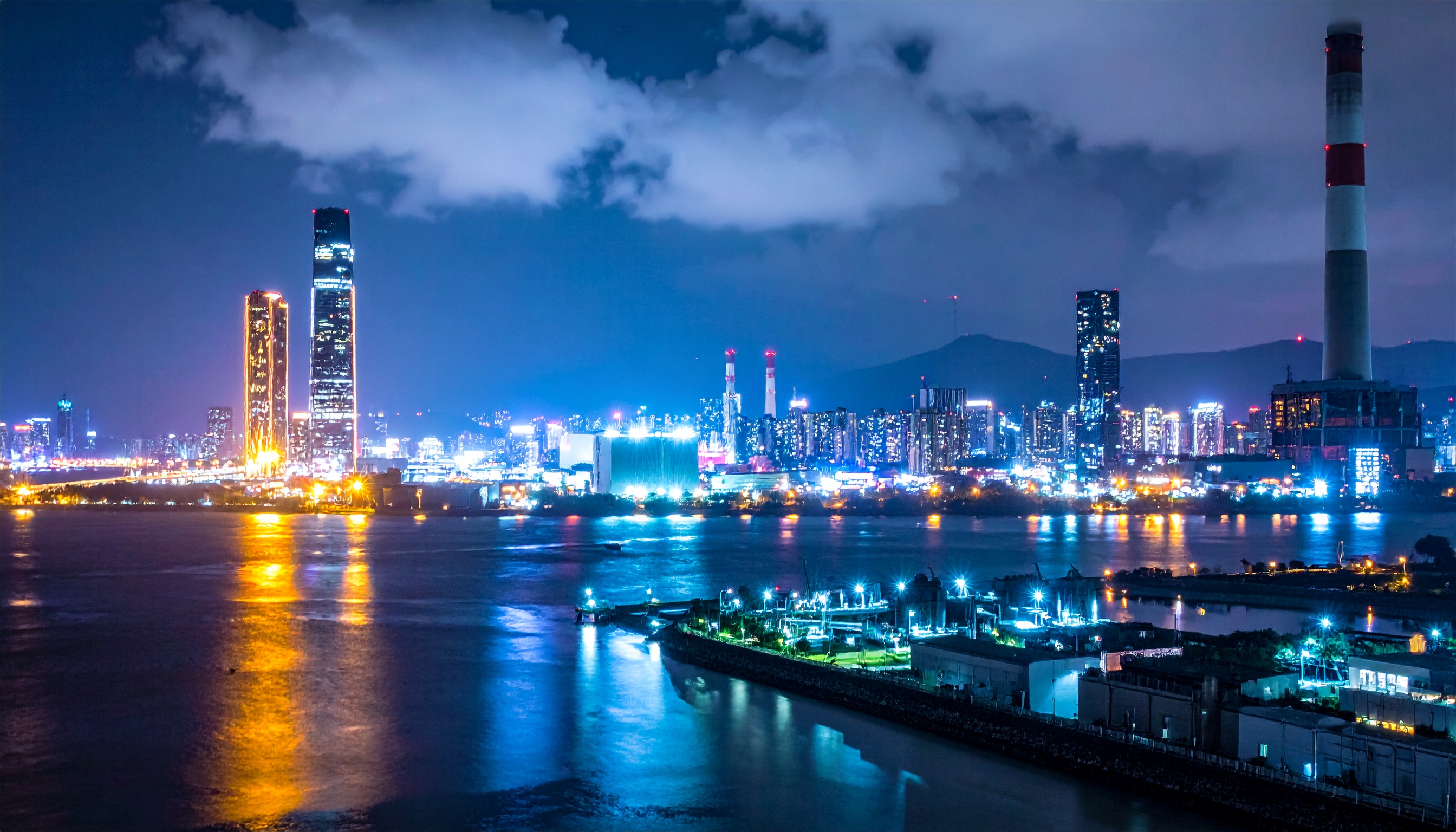 米NVIDIA、AI半導体H200の中国向け生産上積み検討 需要が供給を上回る