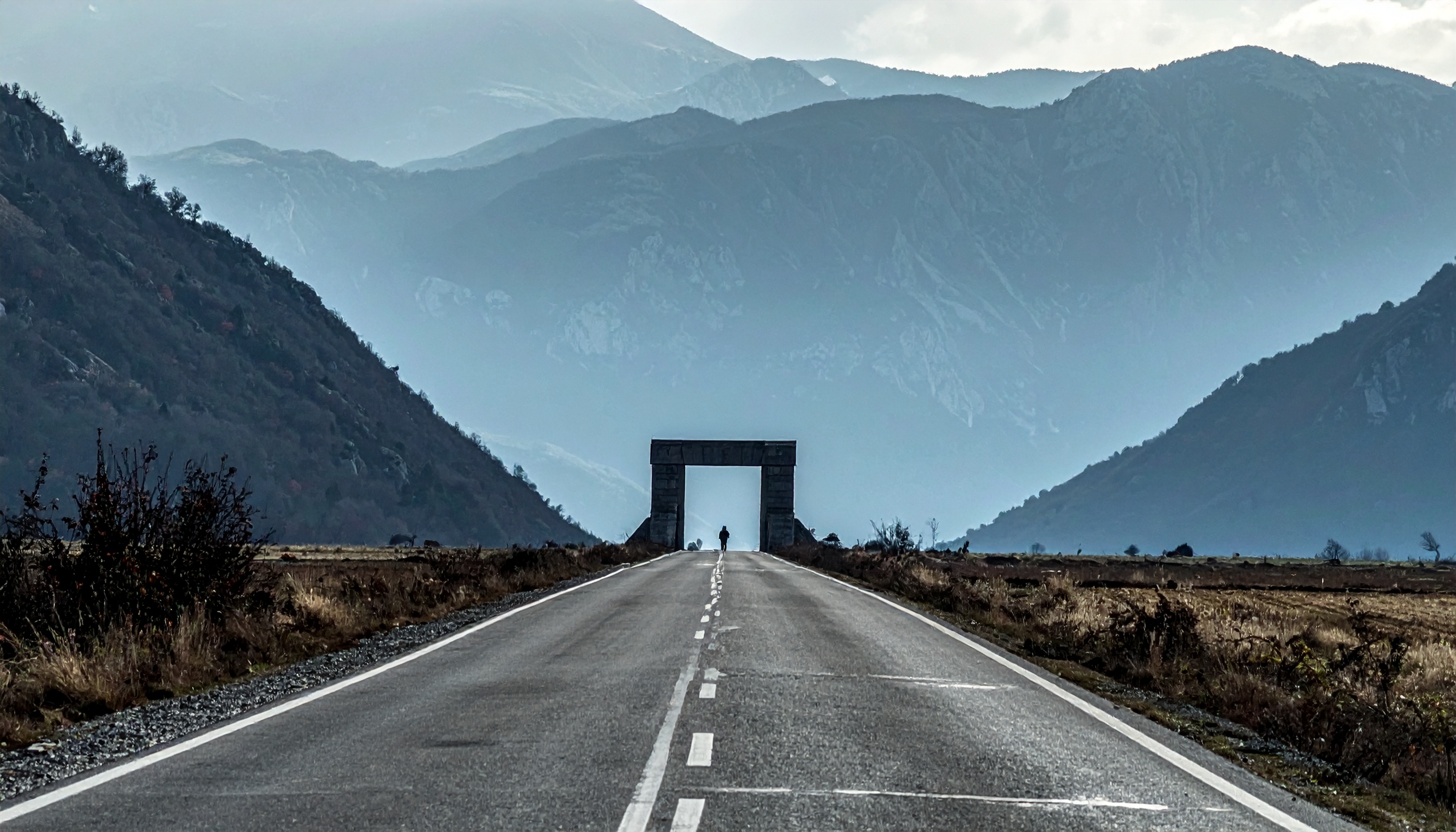 コソボのアルビン・クルティ首相 米追放対象の不法移民を1〜2人受け入れ