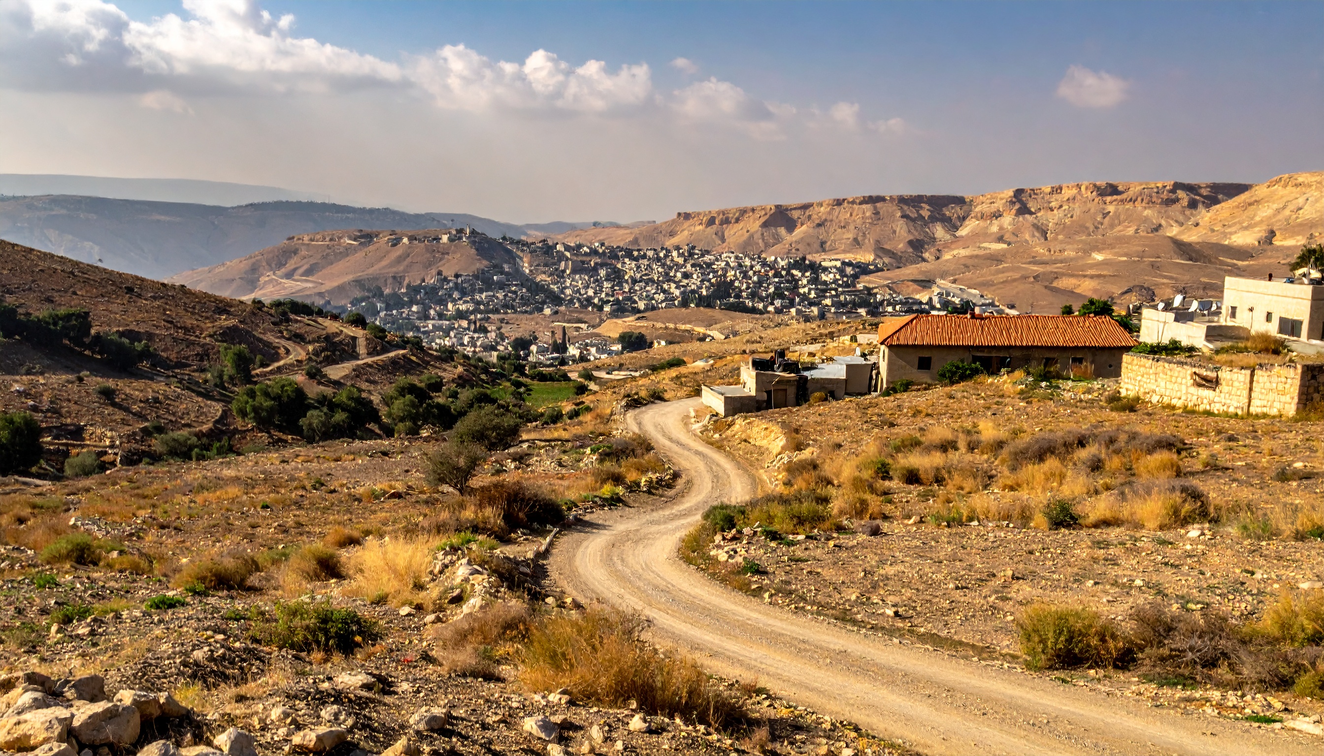 イスラエル内閣が合法化、再設置容認 パレスチナ自治区 ヨルダン川西岸前哨地19カ所
