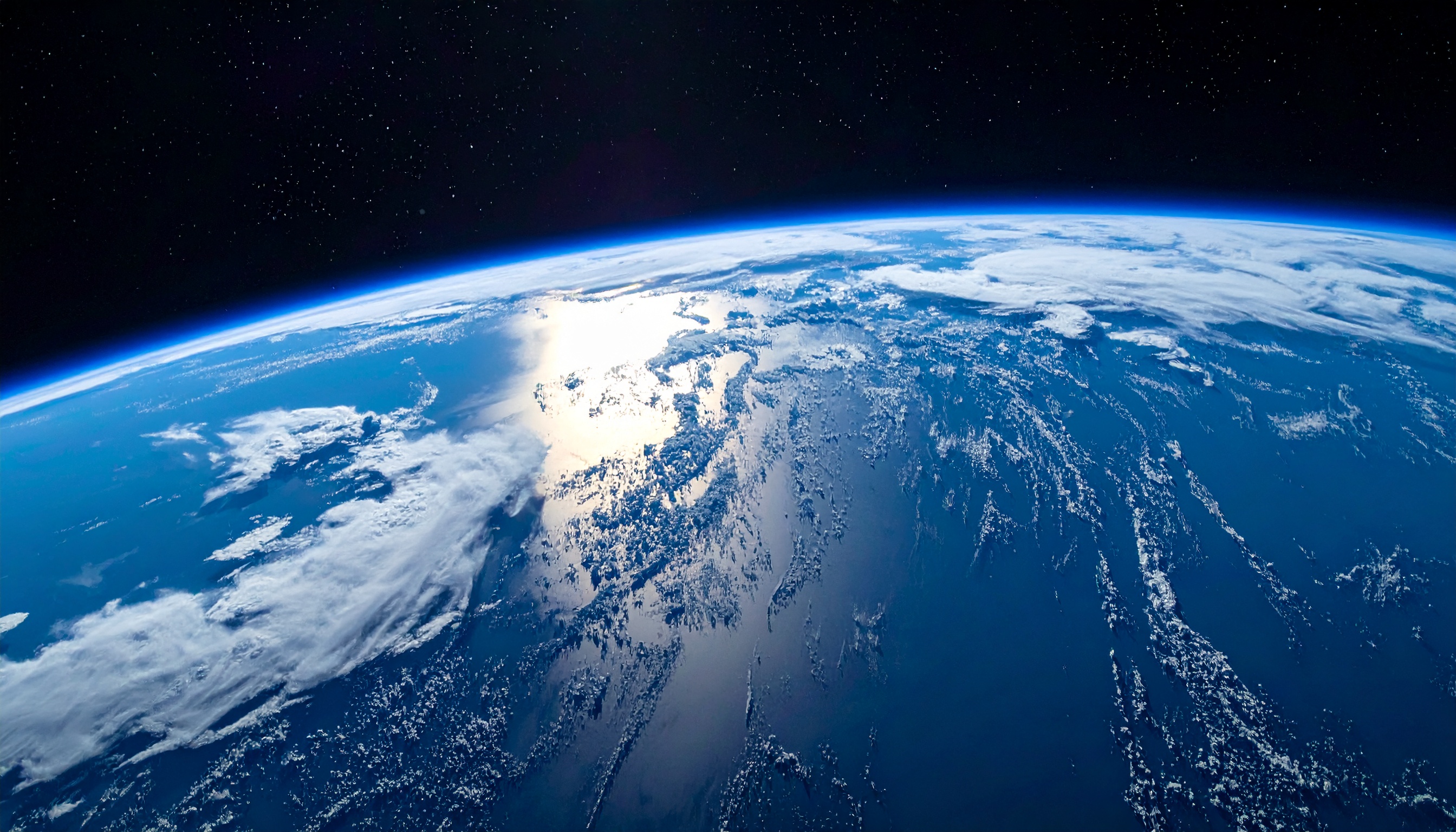 米SpaceX Starlink衛星が中国ロケット放出宇宙機と接近、衝突回避