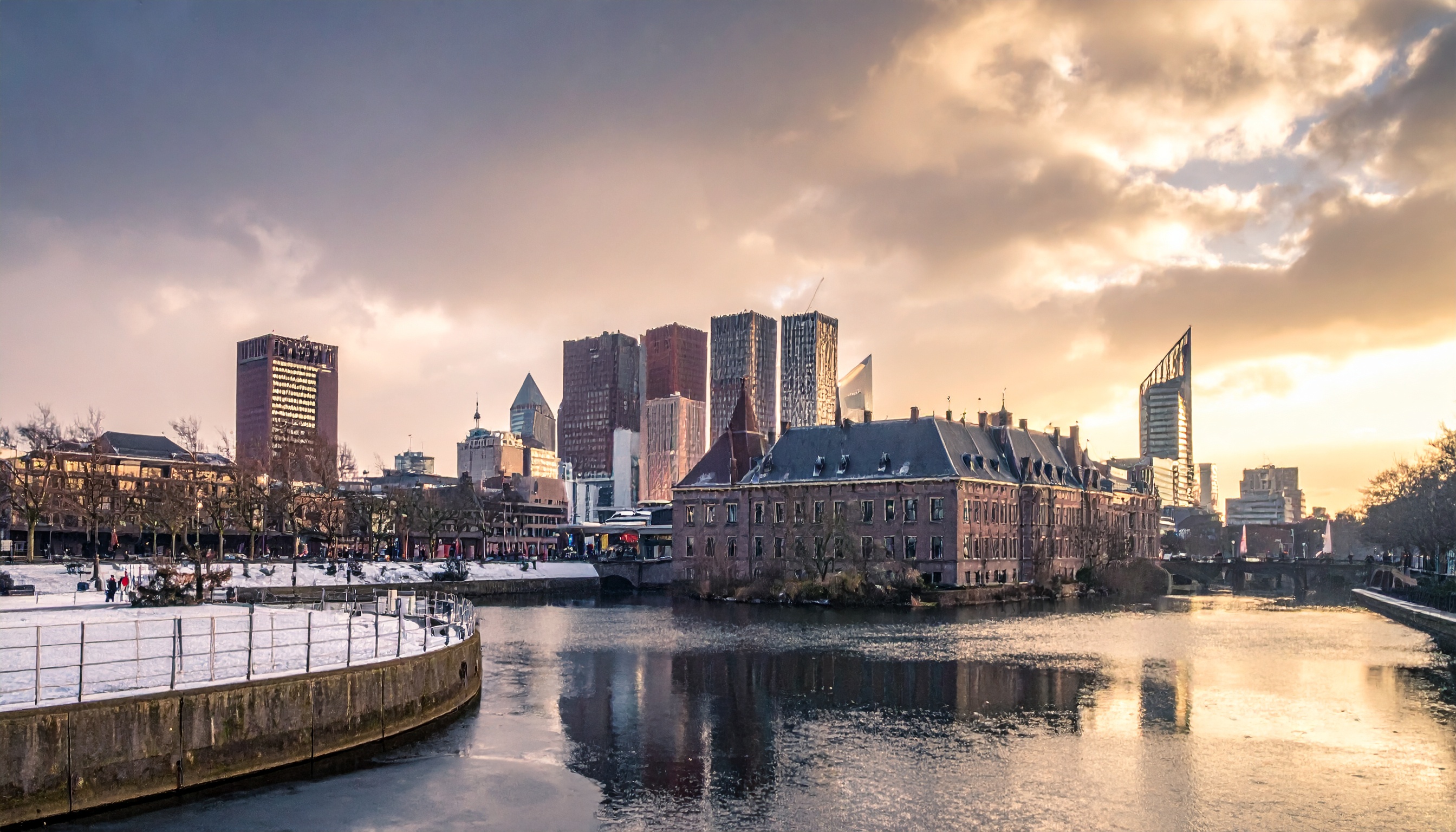 トランプ米政権 国際刑事裁判所判事2人を制裁、国際司法の費用負担を巡る争いに