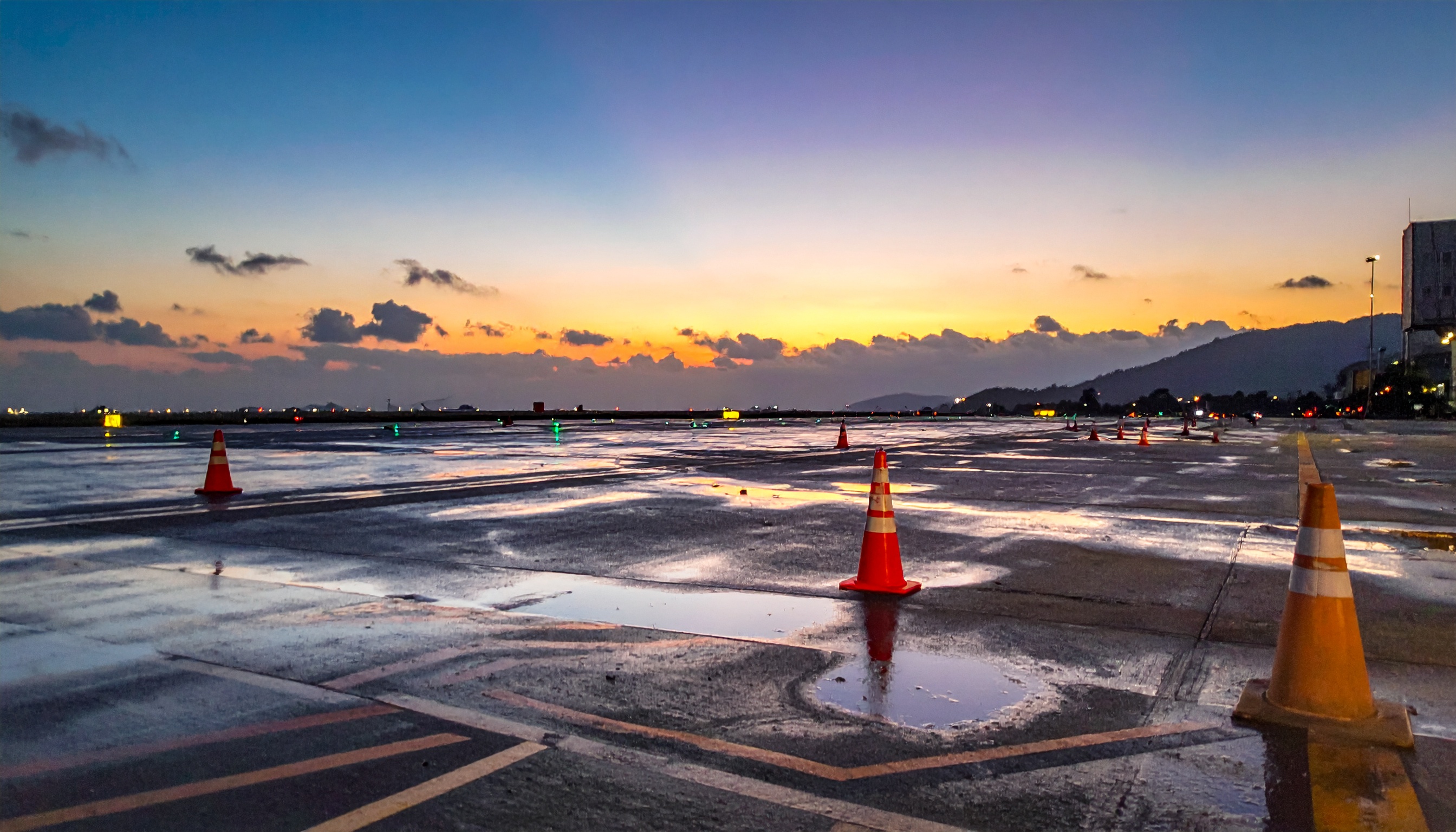 米・ステーツビルで元NASCARドライバー、ビッフル氏ら墜落7人死亡