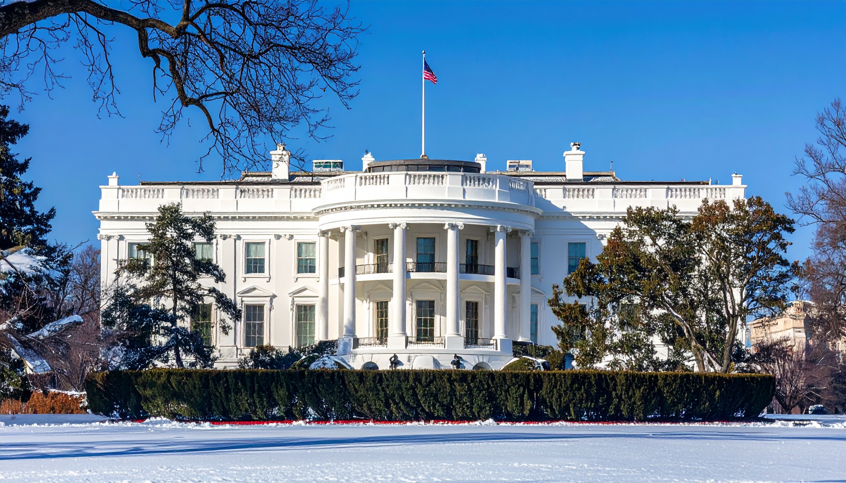 トランプ米大統領 国防権限法NDAAに署名 約9010億ドル成立