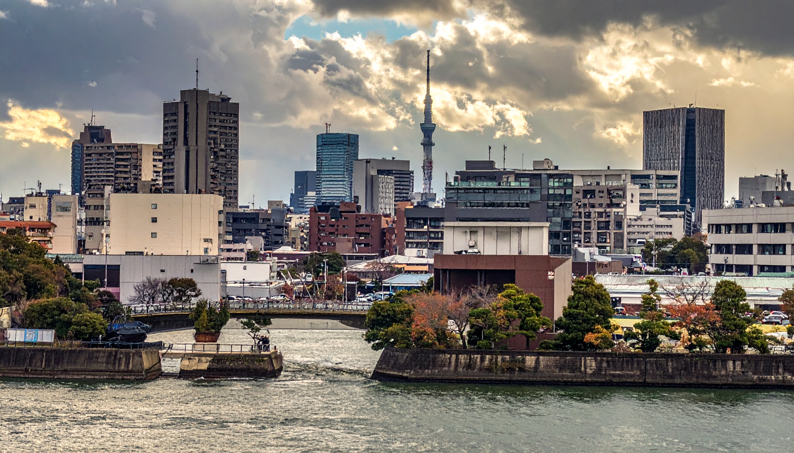 大阪地検、府警捜査4課の警官6人を在宅起訴 被疑者への暴行で