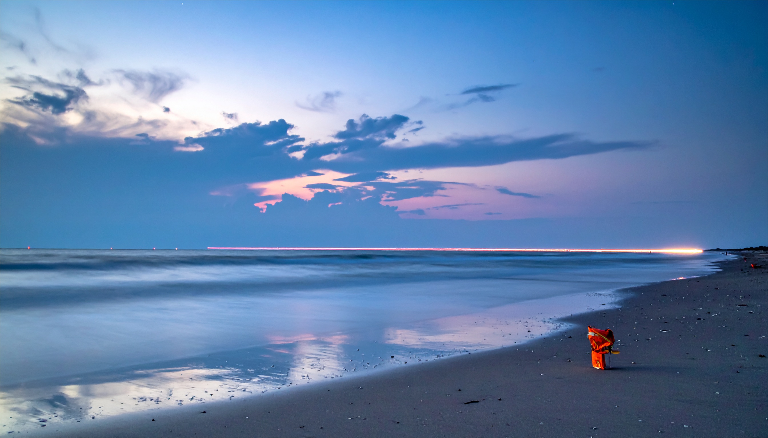 メキシコ海軍機が米テキサス州ガルベストン近郊で墜落 医療搬送中の子ども含む