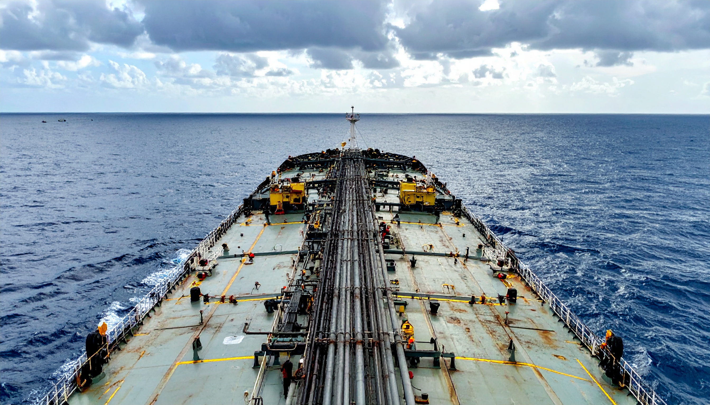 パナマ外相調査表明 米沿岸警備隊管理の原油タンカー、追跡信号停止と船名変更確認