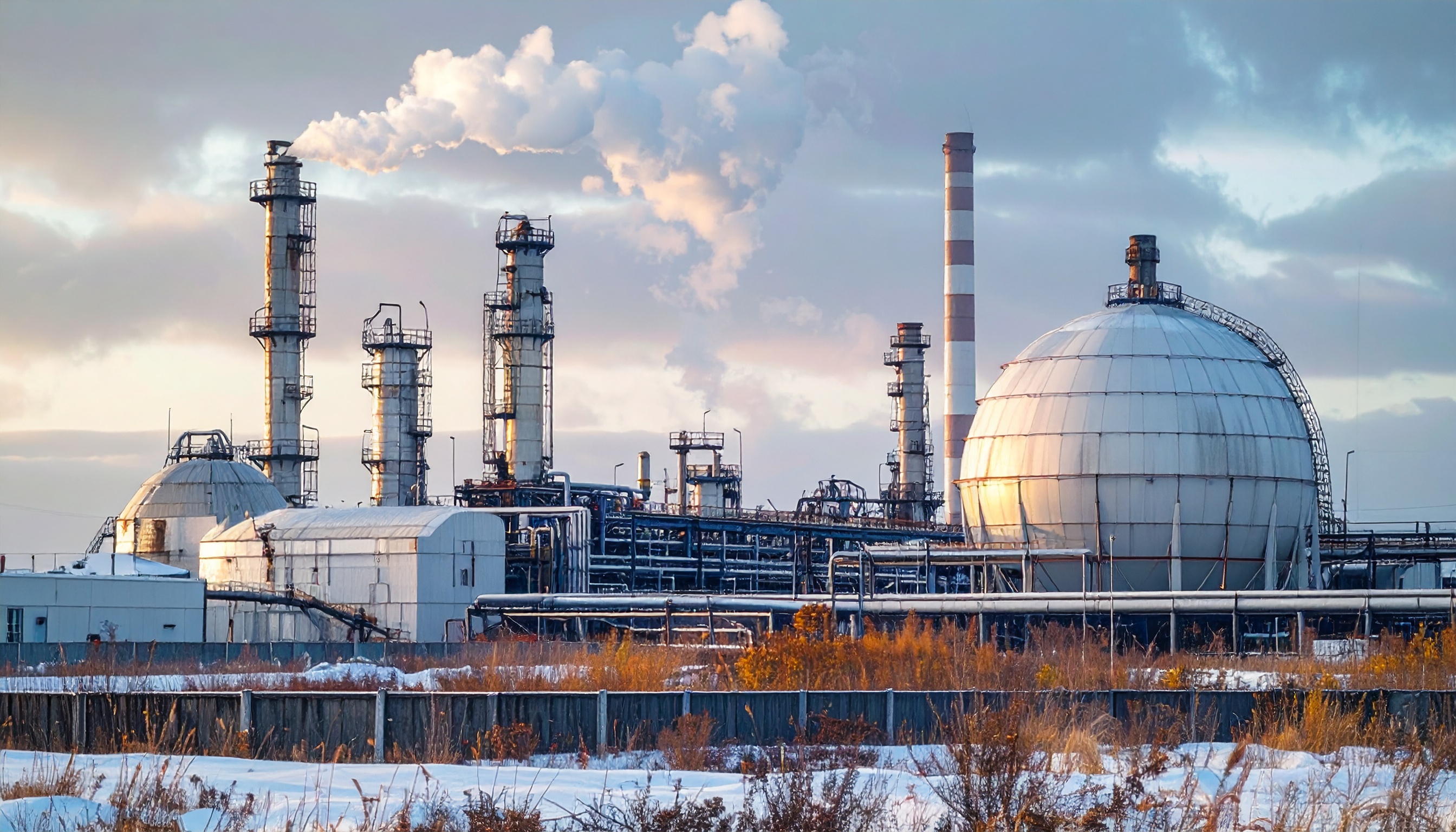 ロシア副首相ノバク 欧米制裁でLNG年1億トン目標を数年先送り