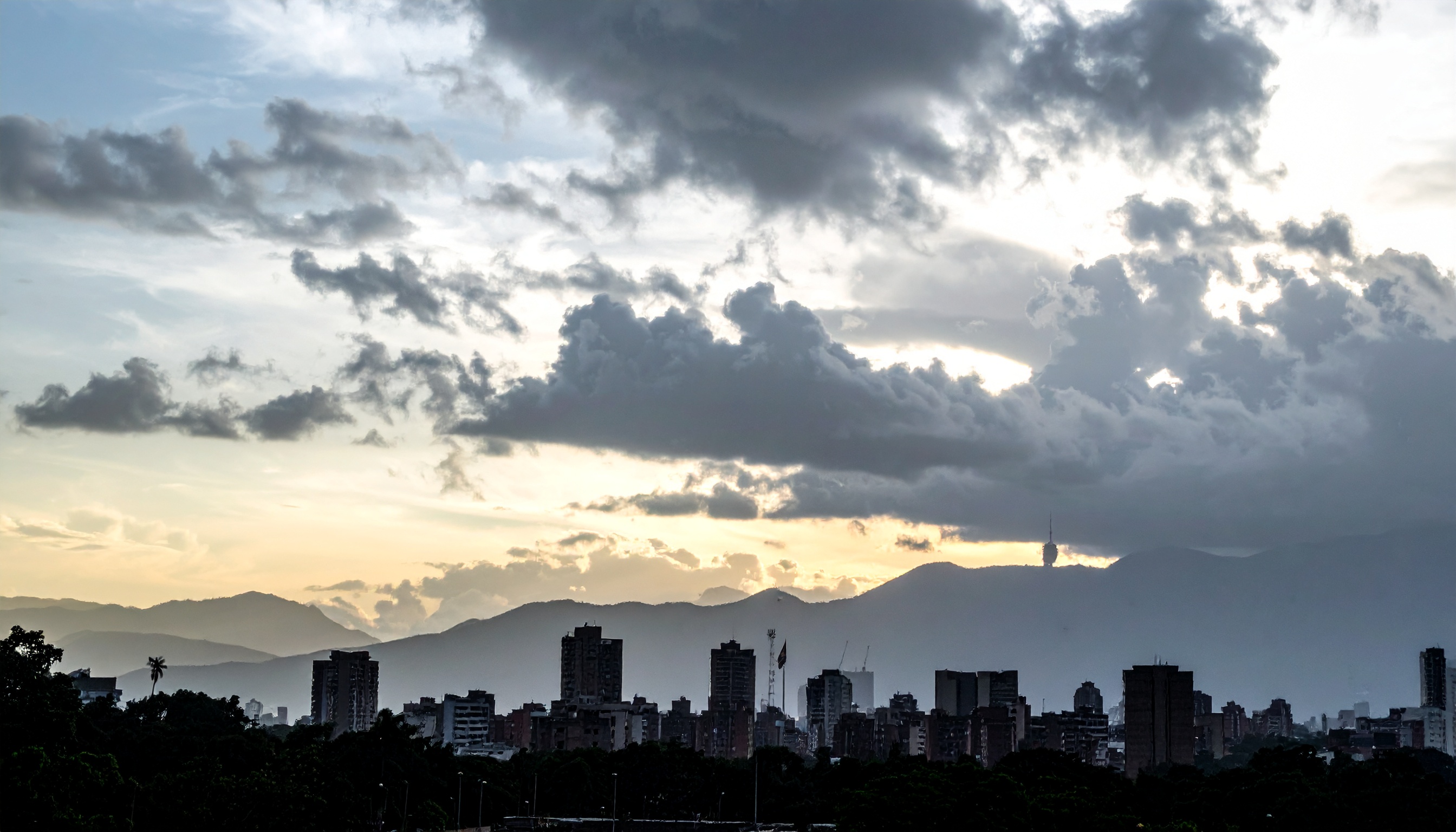 トランプ米大統領、ベネズエラ選挙は今後30日間行われないと表明