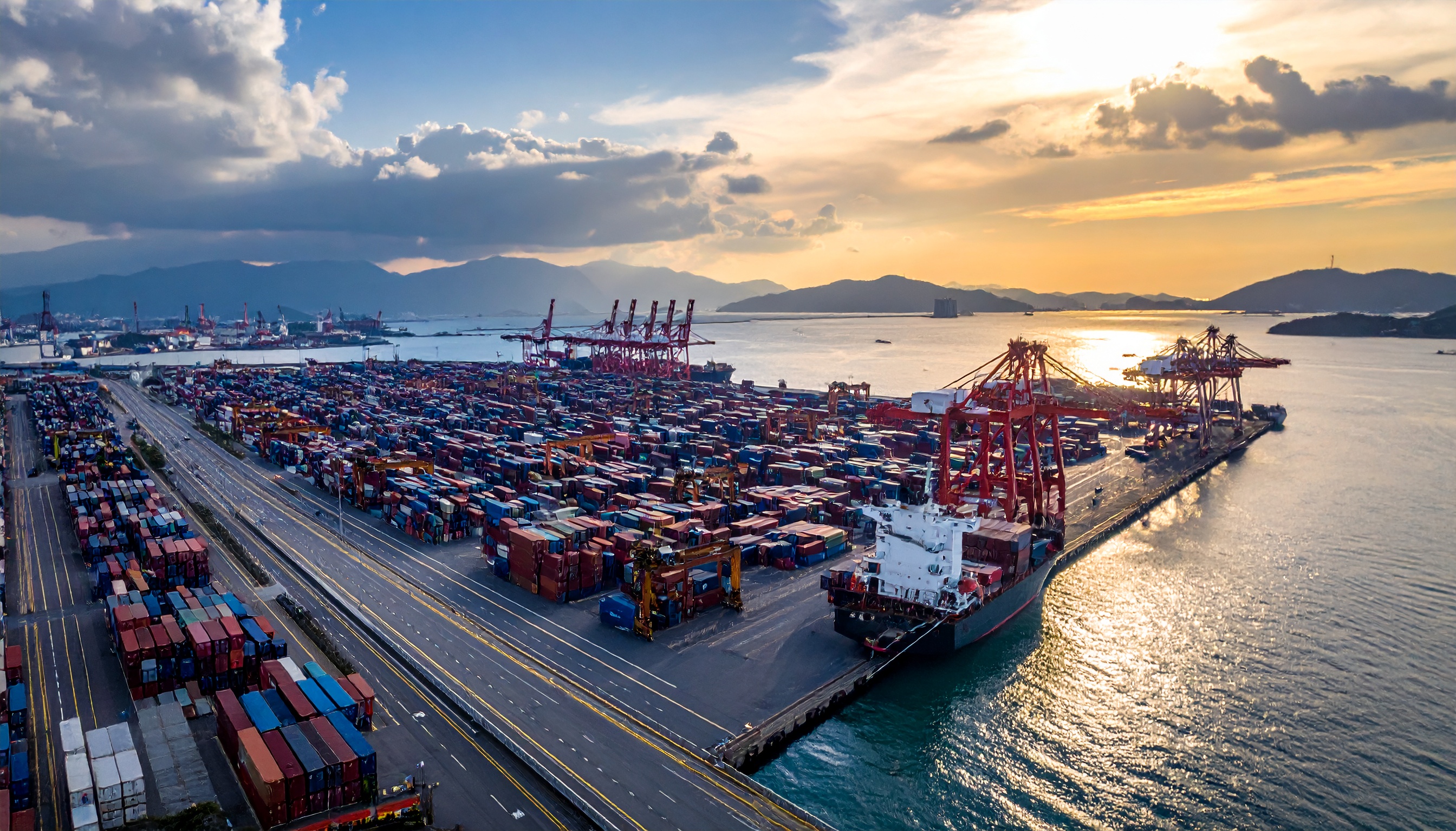 日本政府、中国での通関滞りに懸念 輸出の円滑化を要請