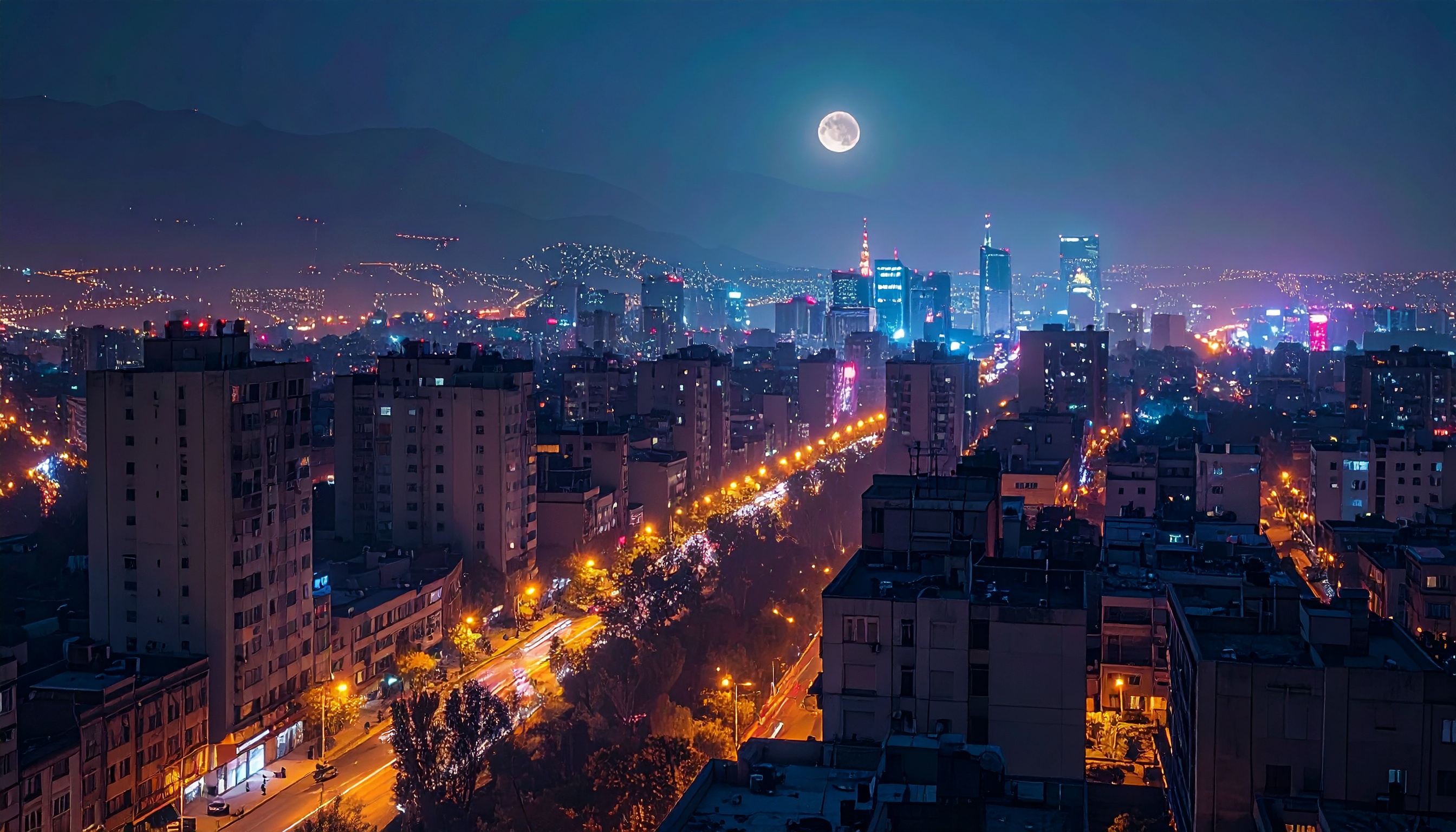 イラン・テヘランでハメネイ最高指導者死亡情報、通りで歓声や音楽