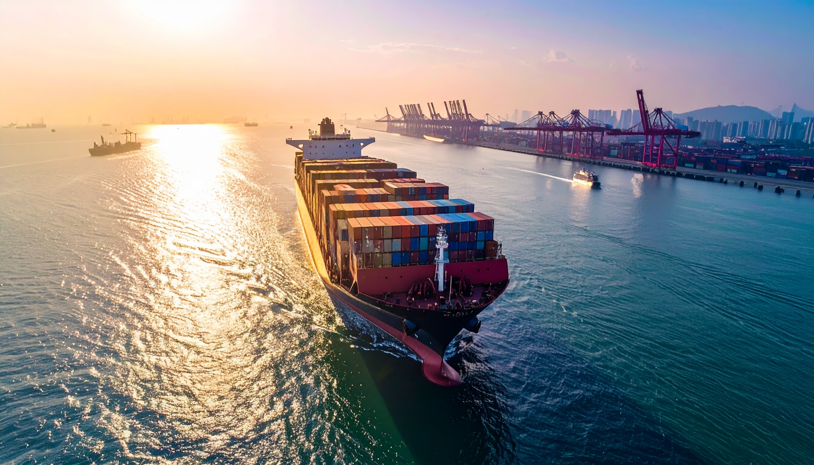 中国税関総署、3月輸出2.5%増 輸入27.8%増、黒字511億ドル