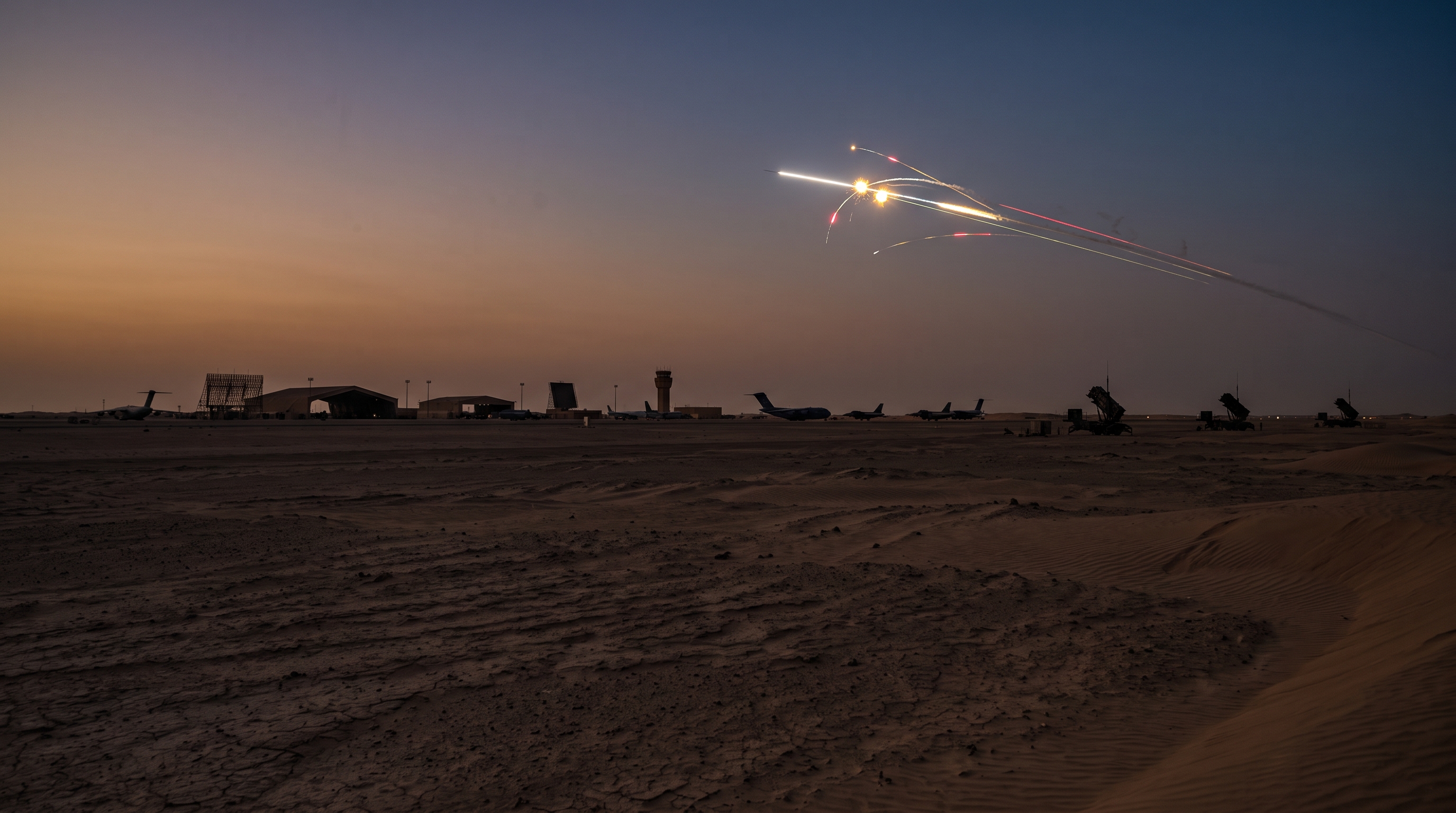 イラン、クウェートへミサイル・無人機攻撃　米軍使用基地を標的と主張、米当局者は命中否定